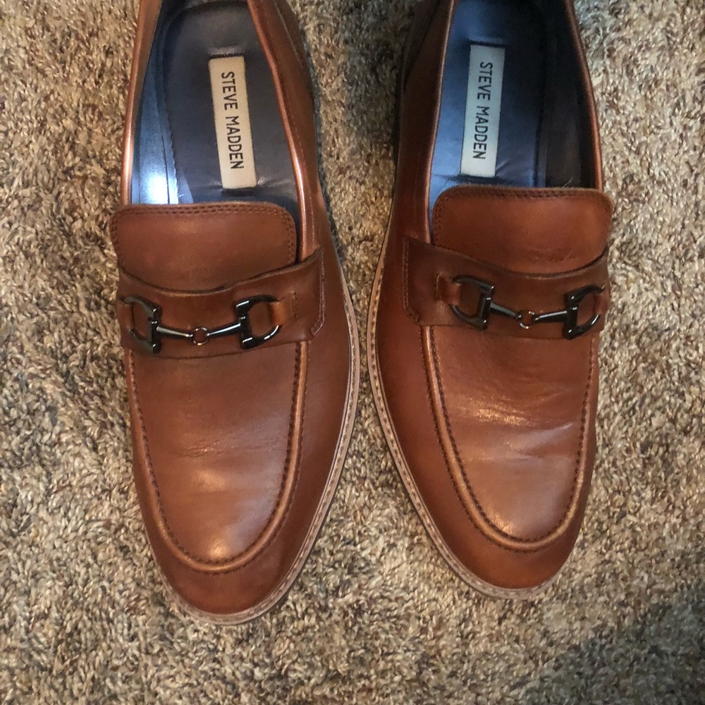 Dress shoes